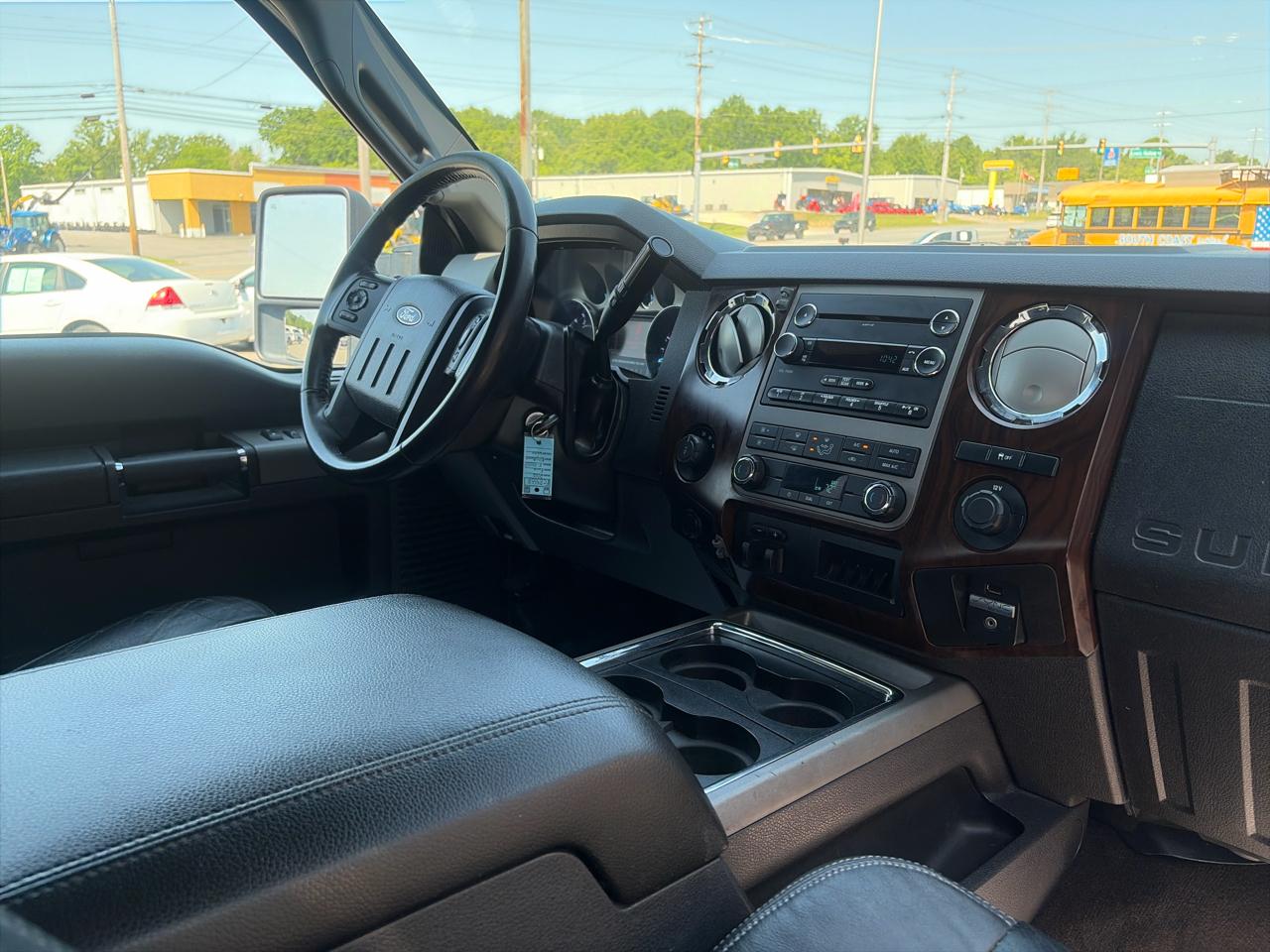 Ford F-350 SD Lariat Crew Cab 4WD 2012