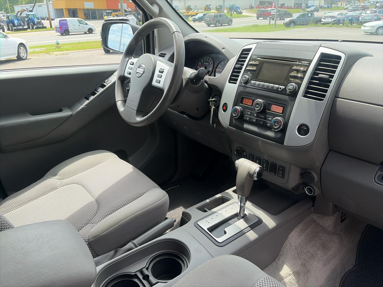 Nissan Frontier PRO-4X Crew Cab 4WD 2014