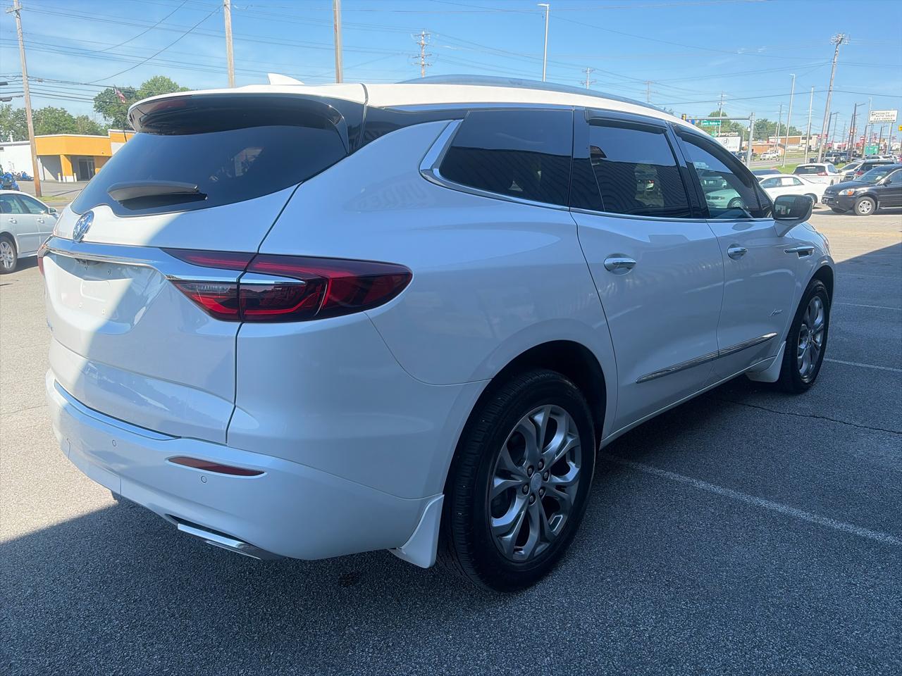 Buick Enclave Avenir AWD 2021