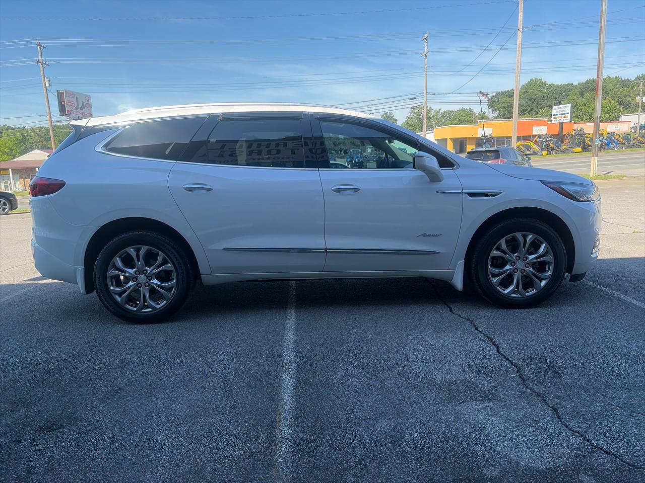 Buick Enclave Avenir AWD 2021