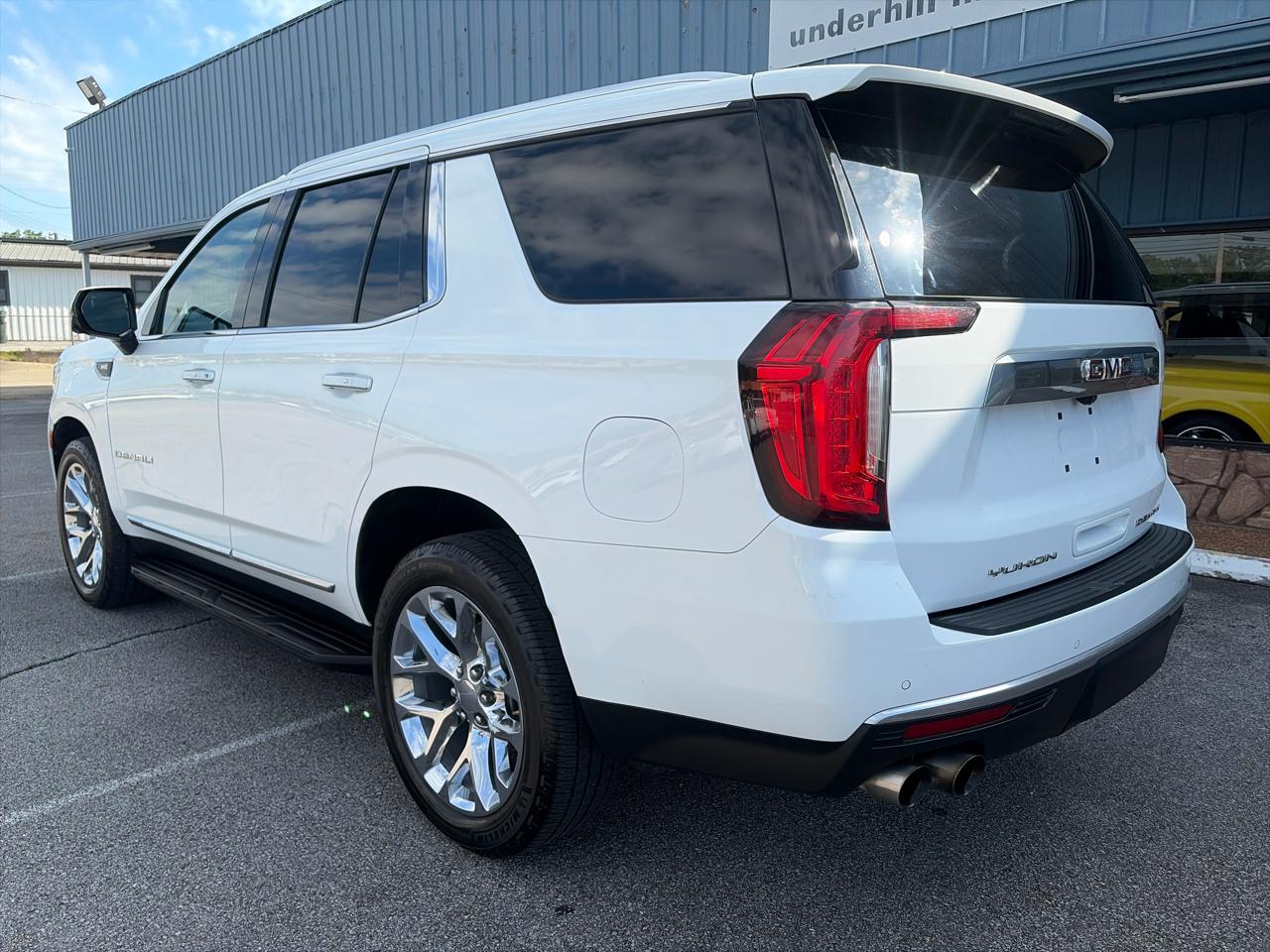 GMC Yukon Denali 4WD 2022
