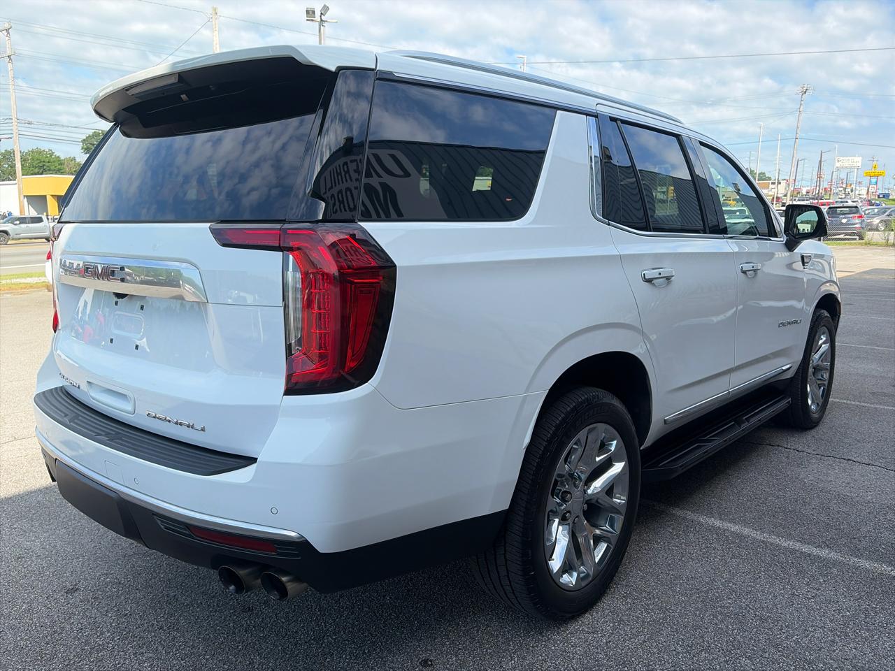 GMC Yukon Denali 4WD 2022