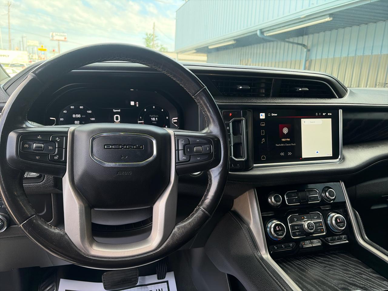 GMC Yukon Denali 4WD 2022