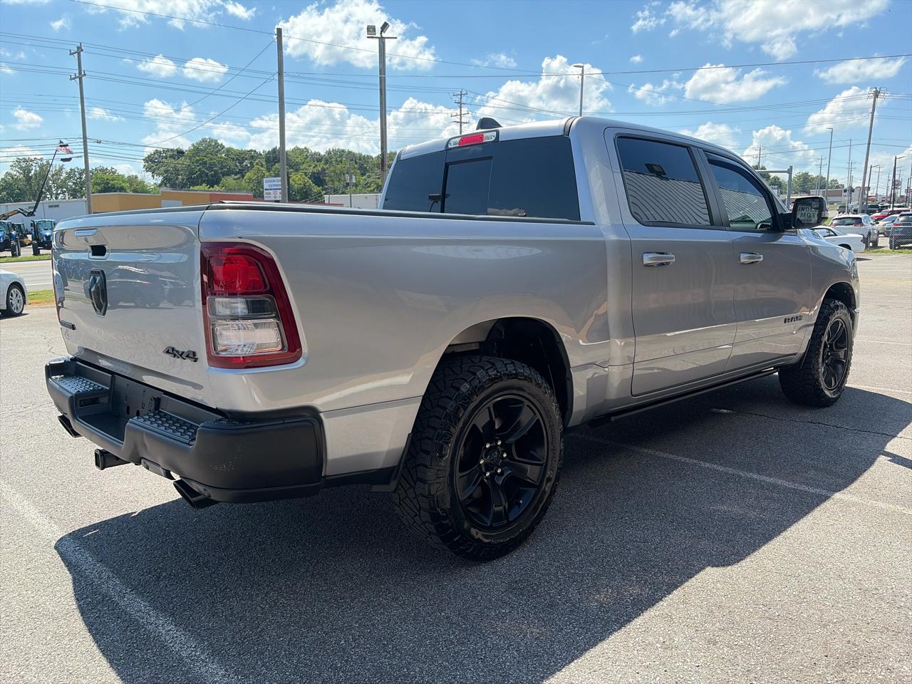 RAM 1500 Big Horn Crew Cab SWB 4WD 2020