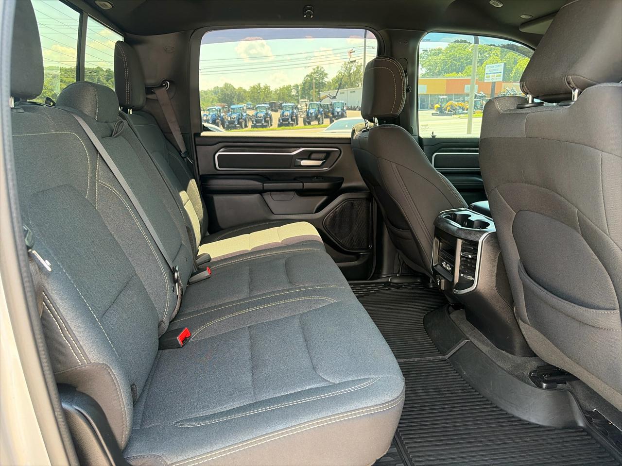 RAM 1500 Big Horn Crew Cab SWB 4WD 2020