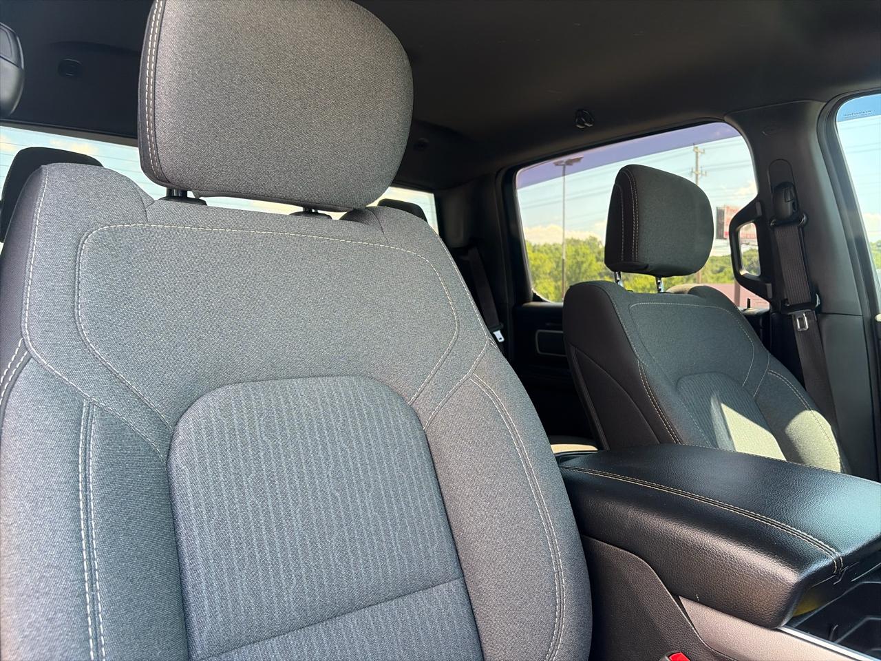RAM 1500 Big Horn Crew Cab SWB 4WD 2020