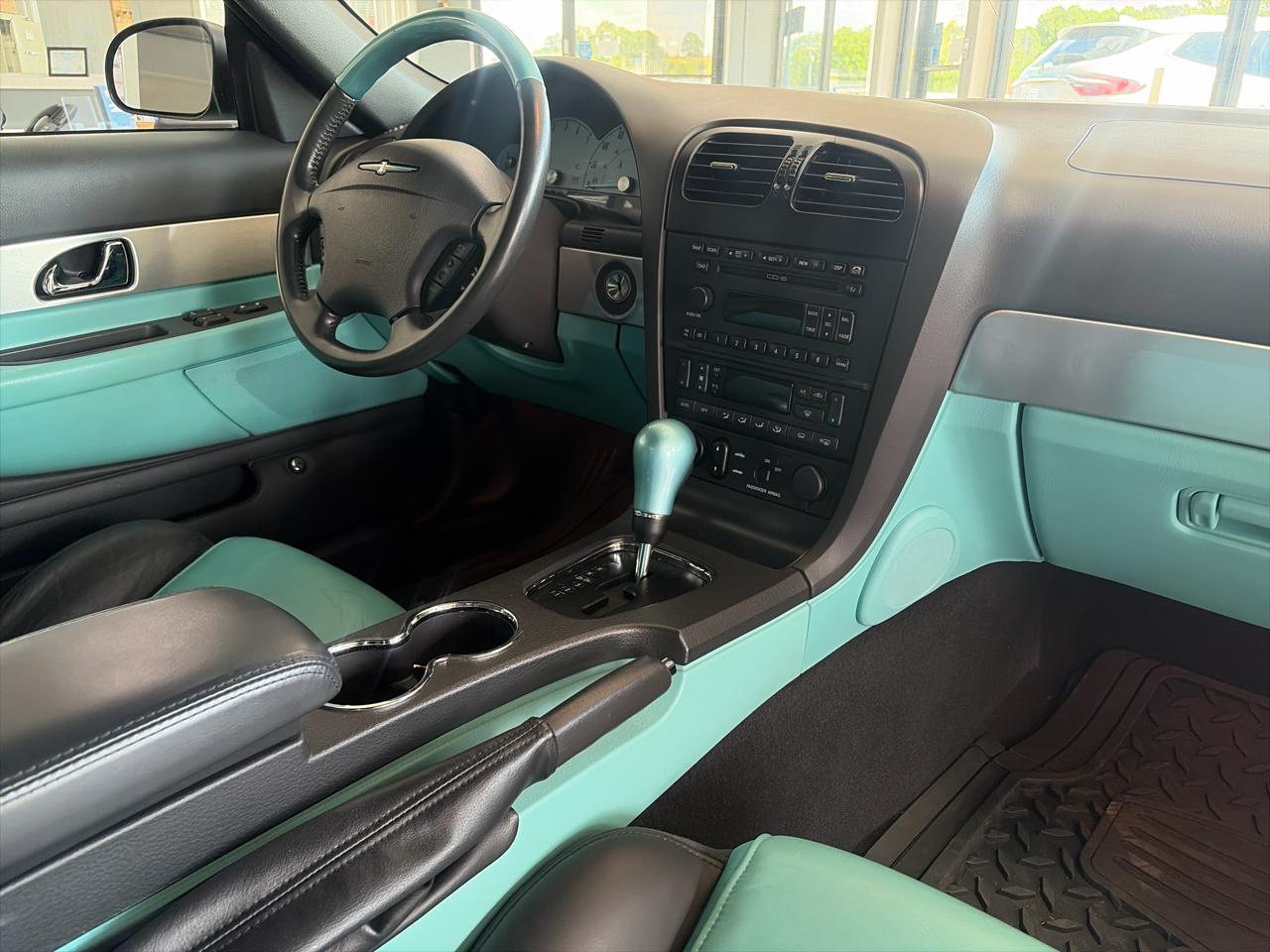 Ford Thunderbird Deluxe 2002