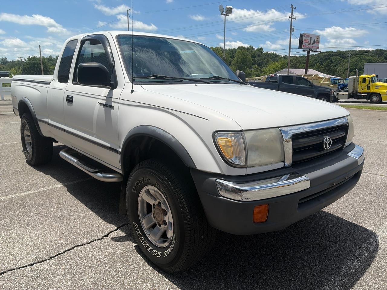 Toyota Tacoma PreRunner Xtracab V6 2WD 2000