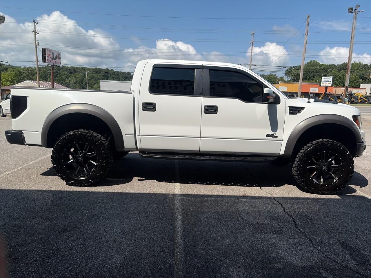 Ford F-150 4WD SuperCrew 145" SVT Raptor 2011