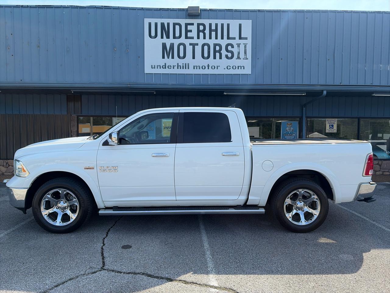 RAM 1500 Laramie Crew Cab SWB 4WD 2014