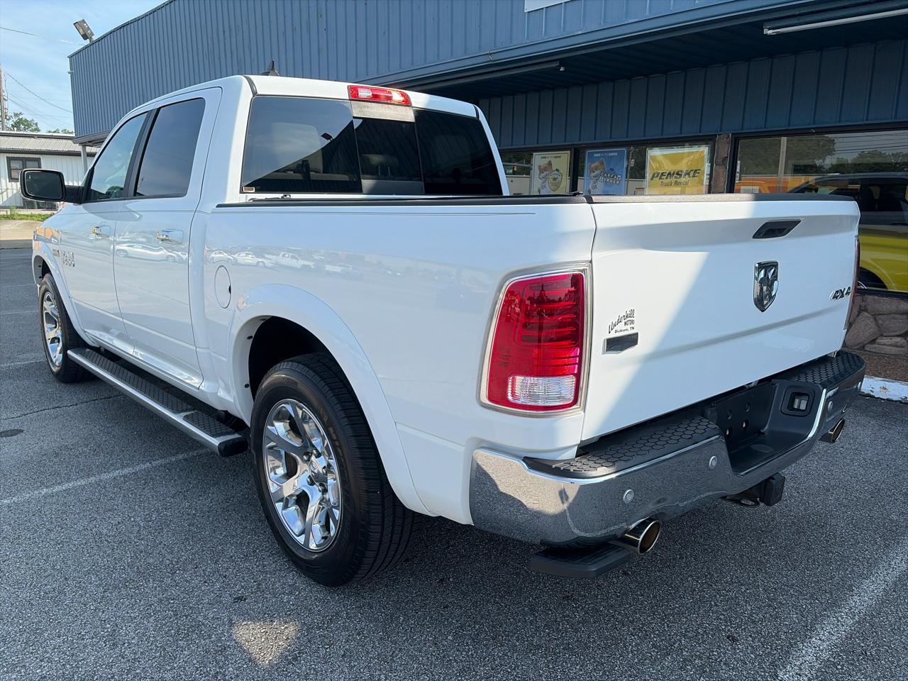 RAM 1500 Laramie Crew Cab SWB 4WD 2014