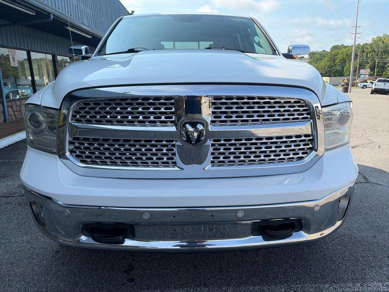 RAM 1500 Laramie Crew Cab SWB 4WD 2014
