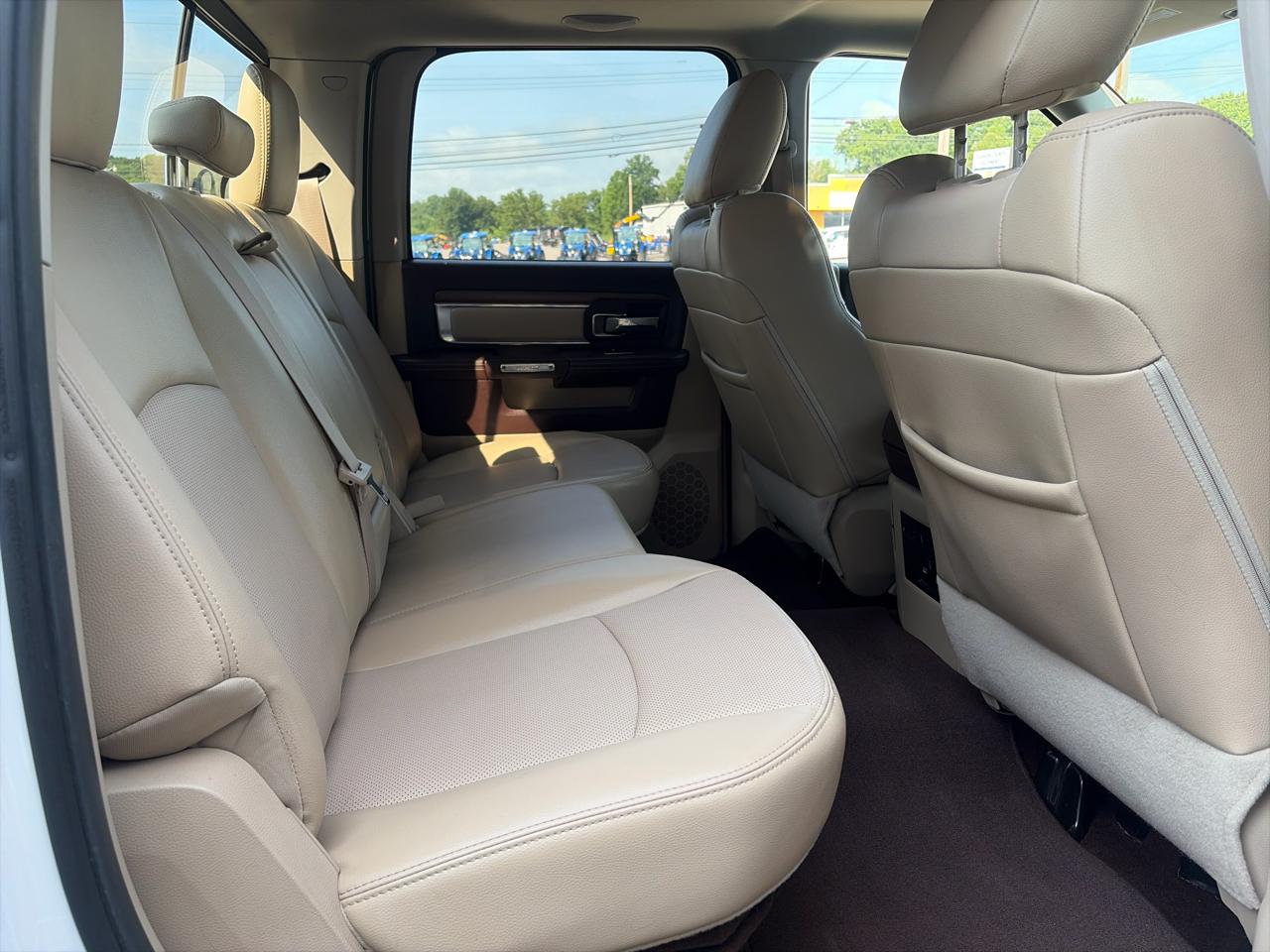 RAM 1500 Laramie Crew Cab SWB 4WD 2014