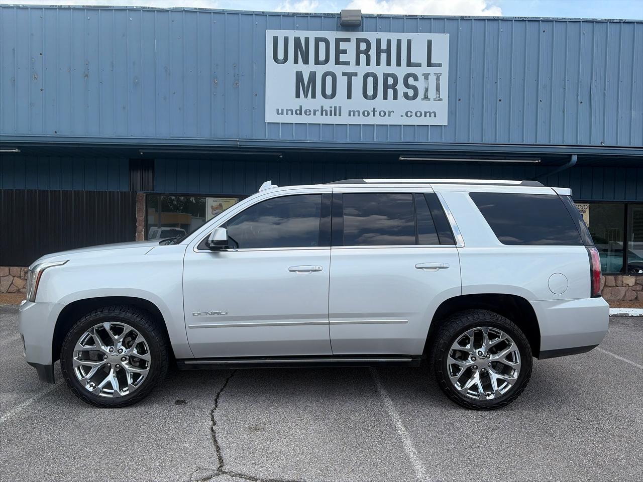 GMC Yukon Denali 4WD 2017