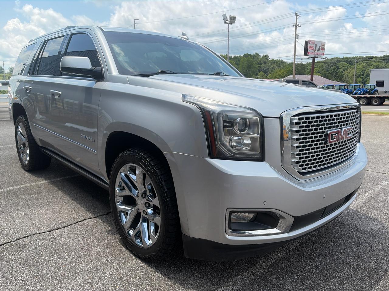 GMC Yukon Denali 4WD 2017