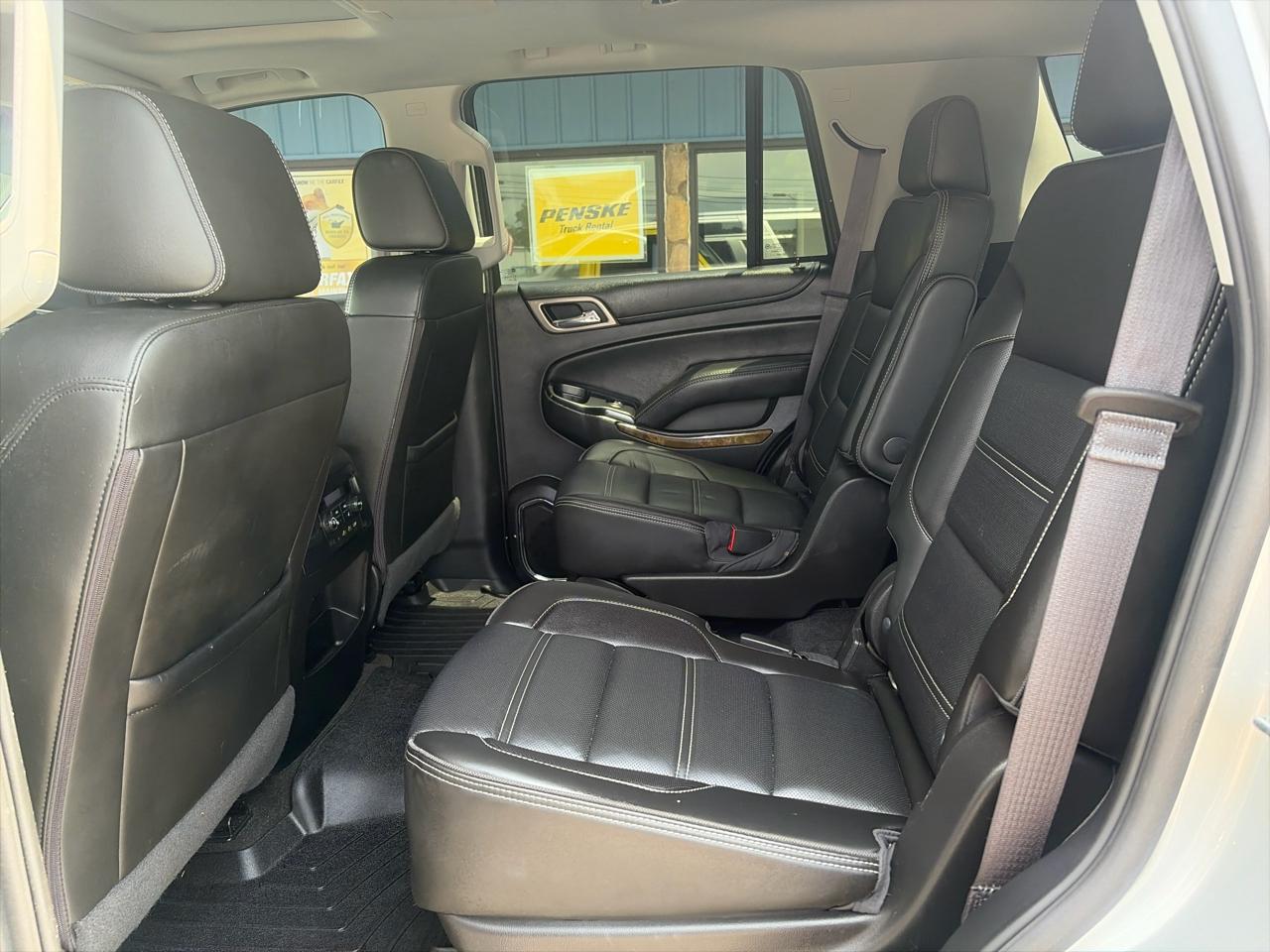 GMC Yukon Denali 4WD 2017