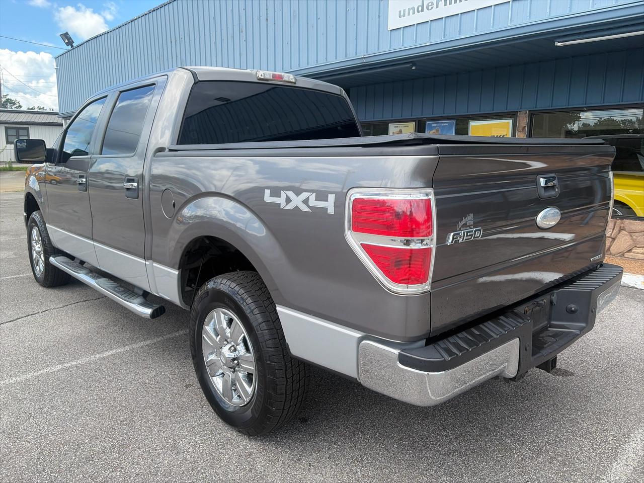 Ford F-150 4WD SuperCrew 139" XLT 2011