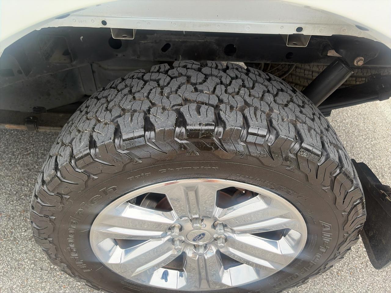 Ford F-150 4WD SuperCrew 139" Lariat 2018