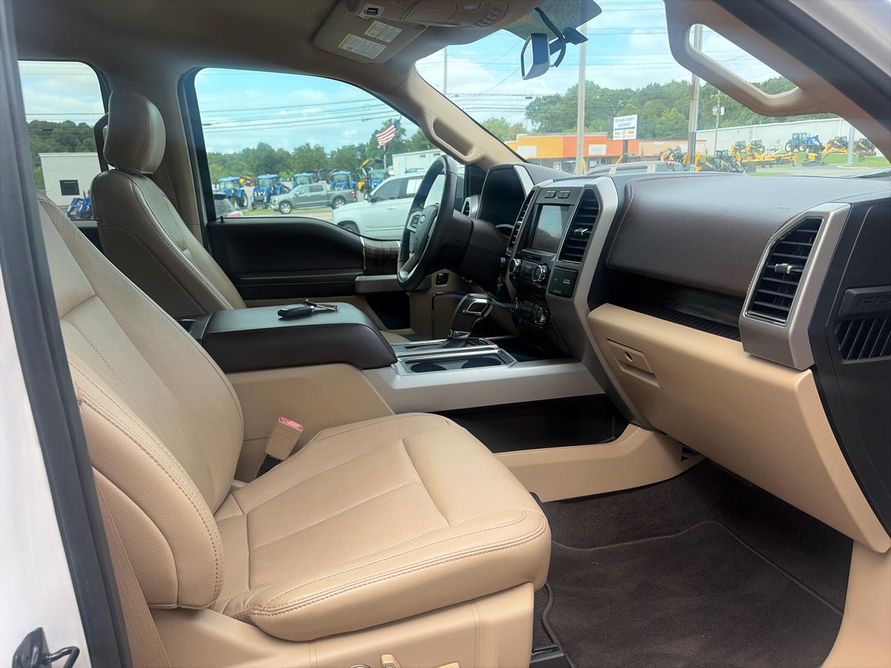Ford F-150 4WD SuperCrew 139" Lariat 2018