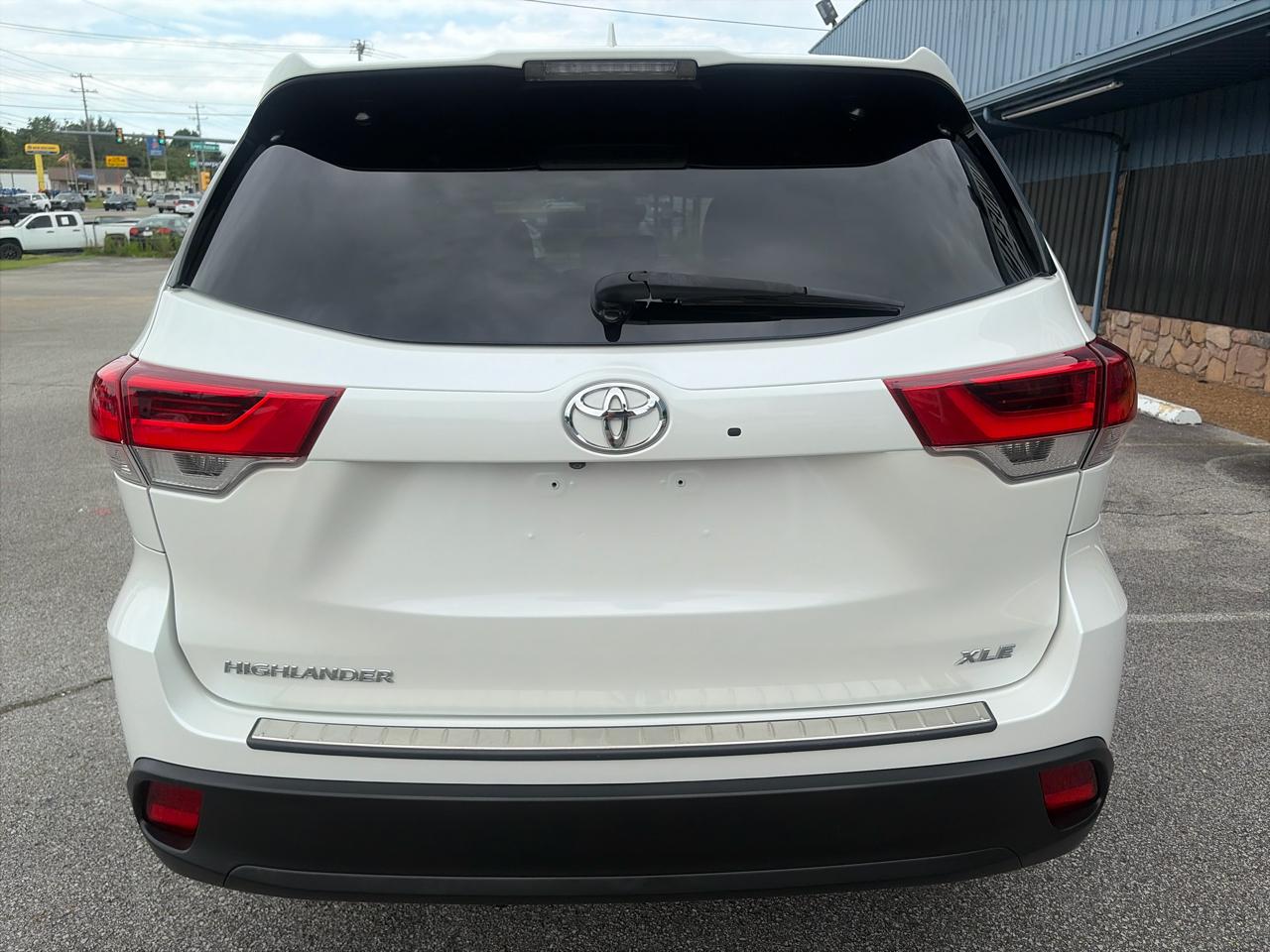 Toyota Highlander SE FWD V6 2019