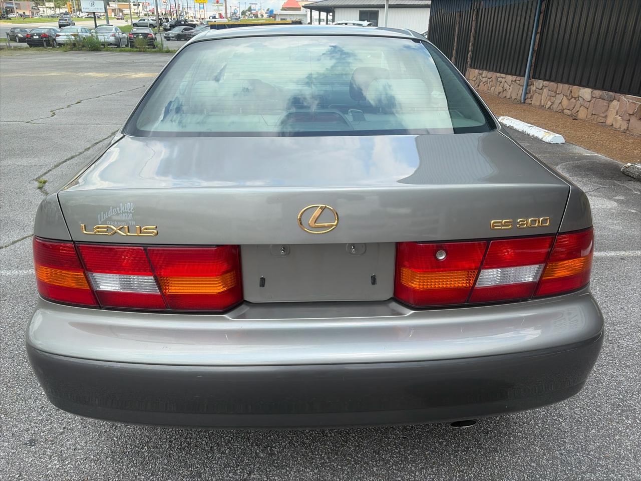 Lexus ES 300 Base 1997