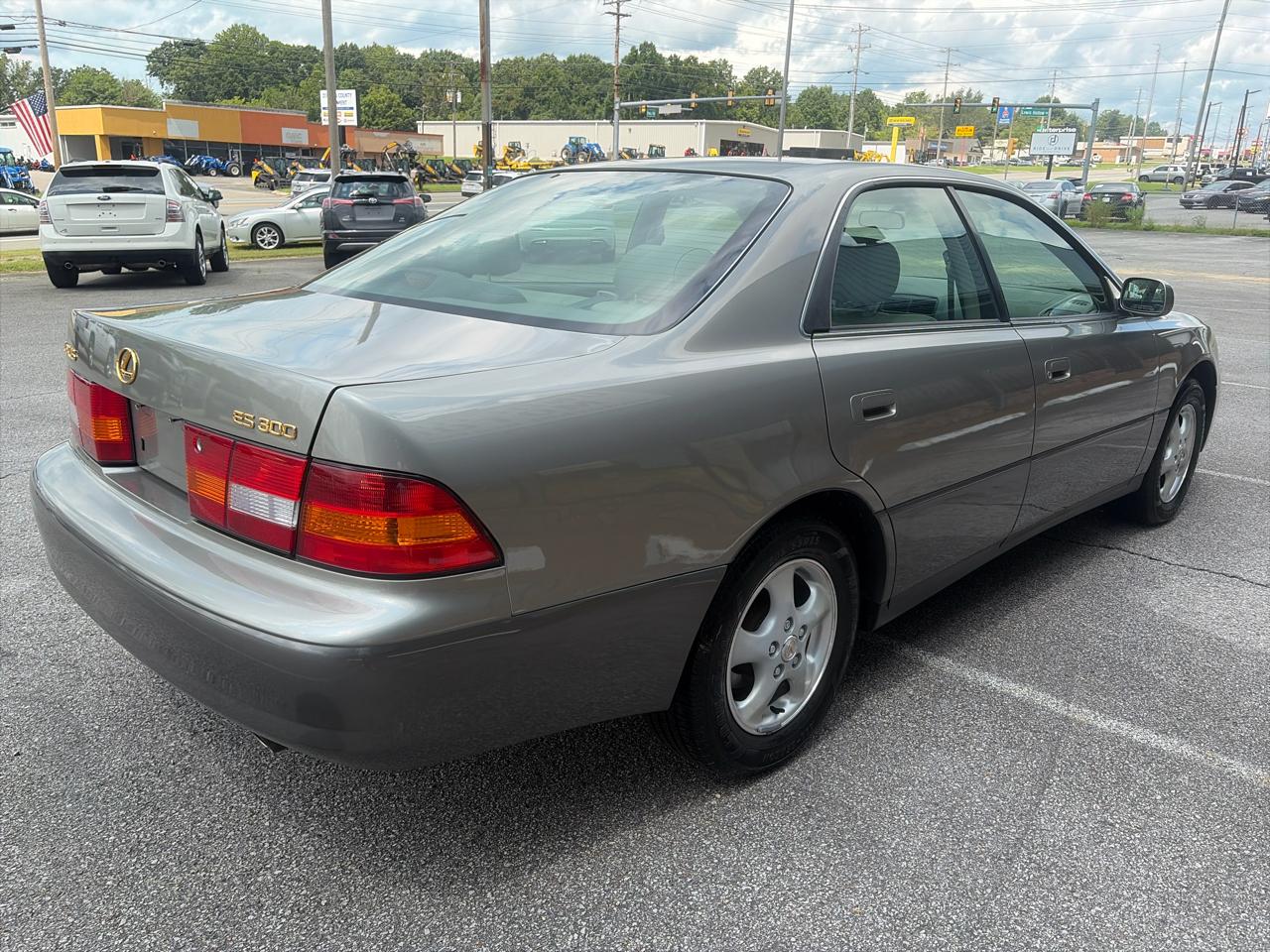 Lexus ES 300 Base 1997