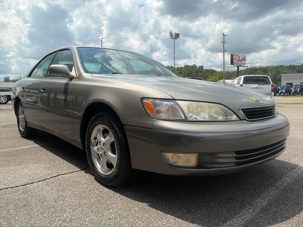 Lexus ES 300 Base 1997