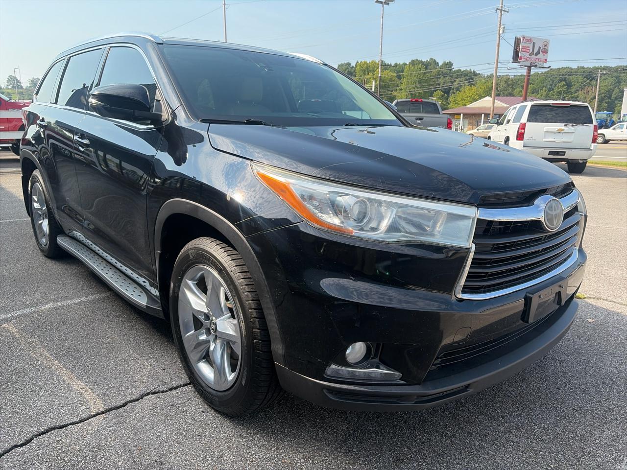 Toyota Highlander Limited FWD V6 2016