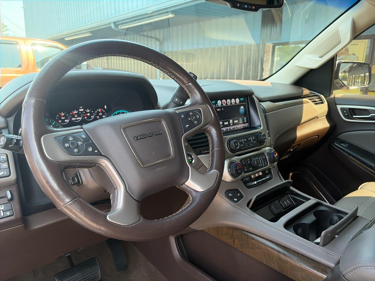 GMC Yukon Denali 4WD 2018