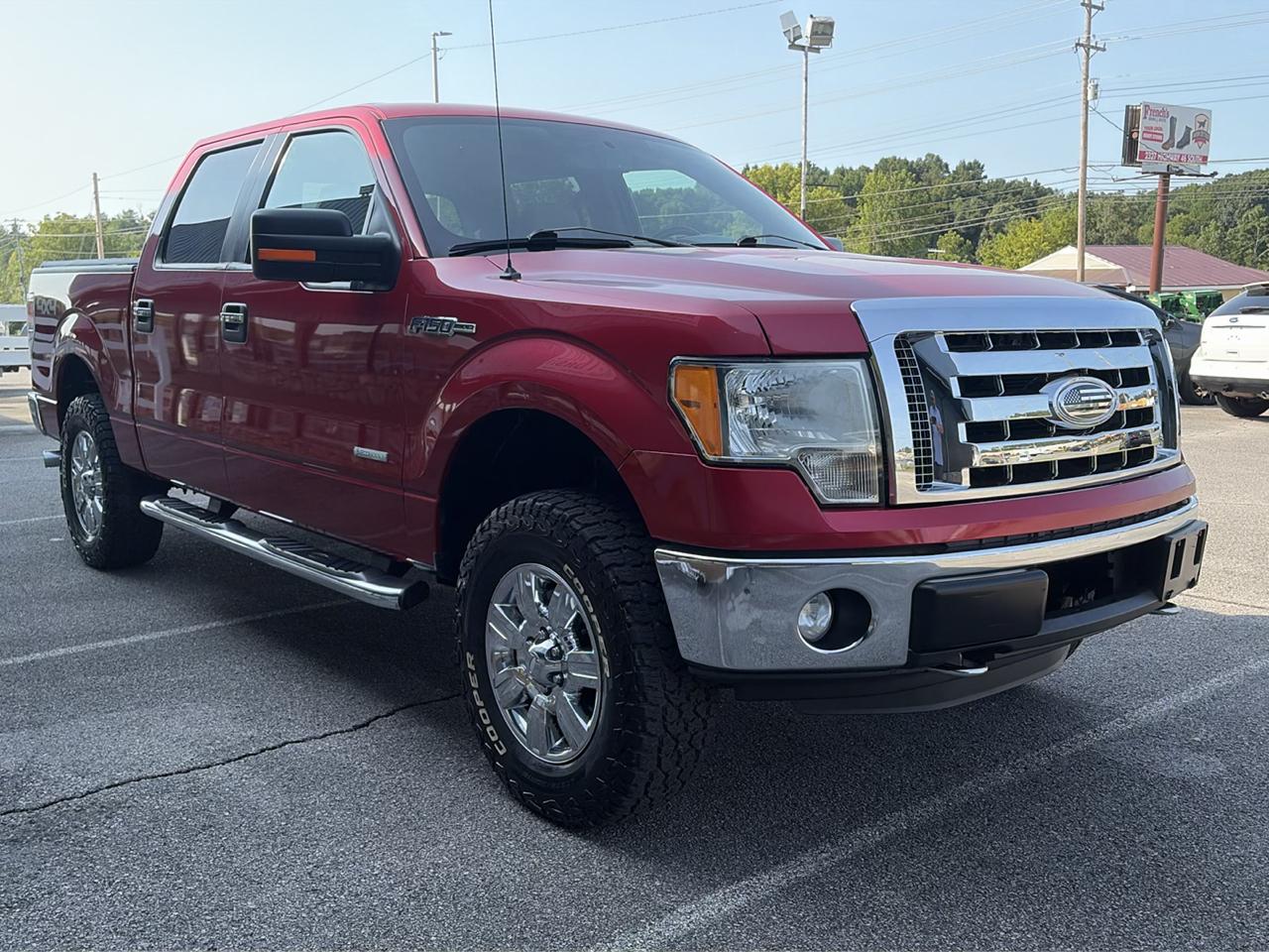 Ford F-150 XLT SuperCrew Short Bed 4WD 2011