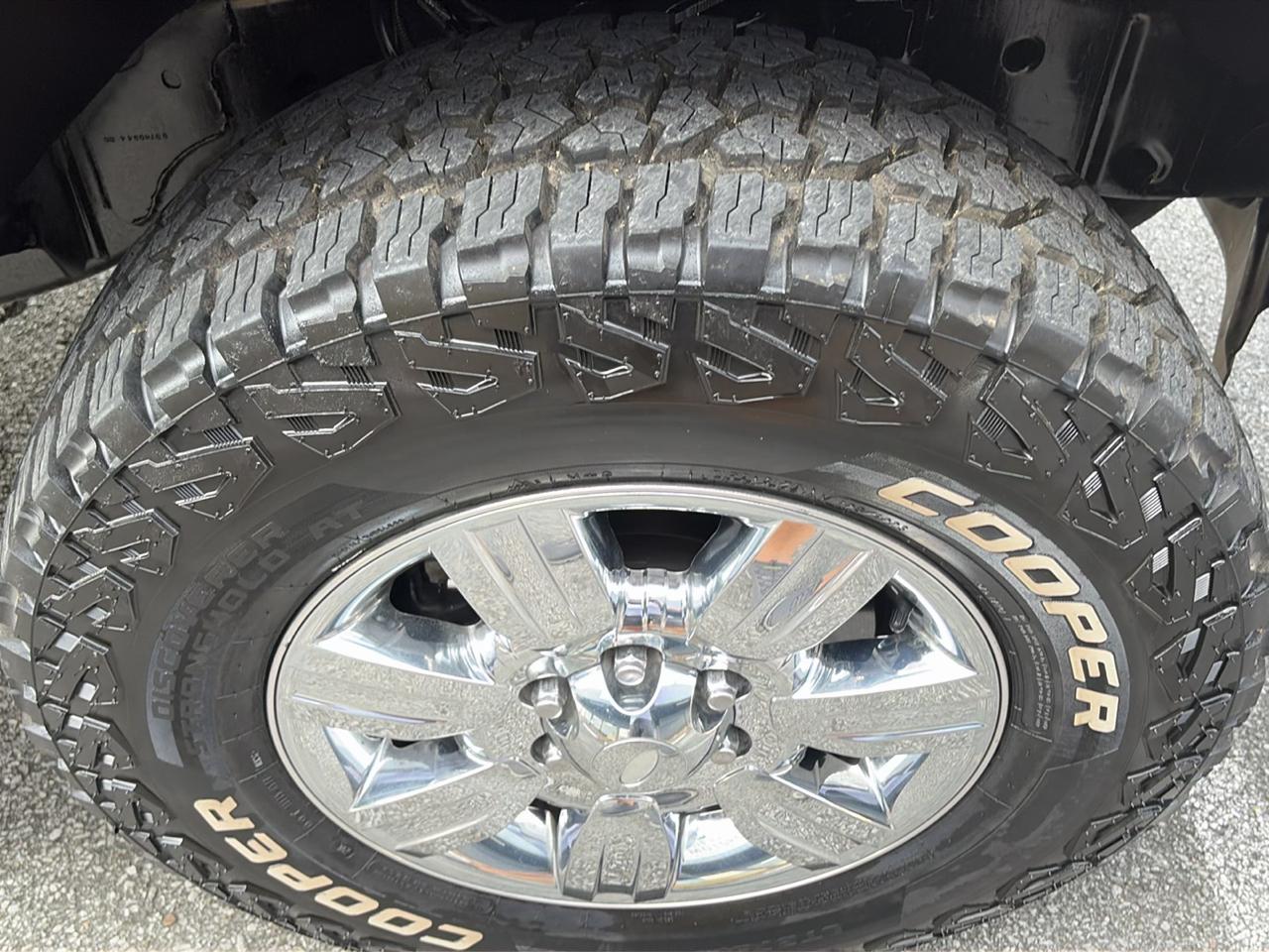 Ford F-150 XLT SuperCrew Short Bed 4WD 2011