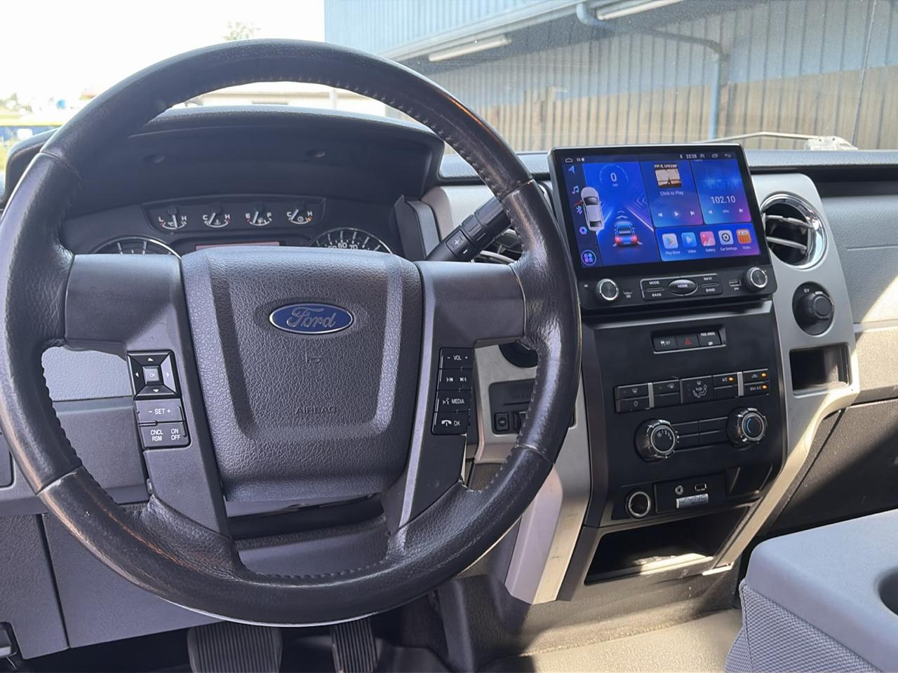 Ford F-150 XLT SuperCrew Short Bed 4WD 2011
