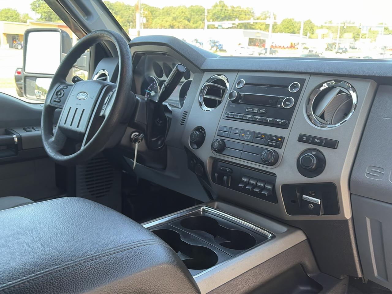Ford F-250 SD XLT Crew Cab 4WD 2016
