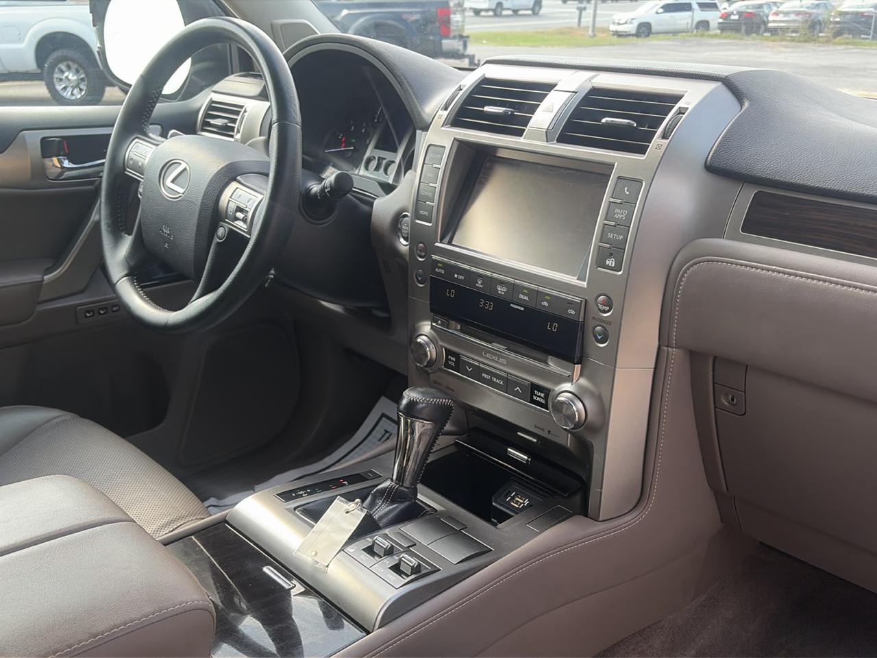 Lexus GX 460 Luxury 4D SUV 4WD 2016