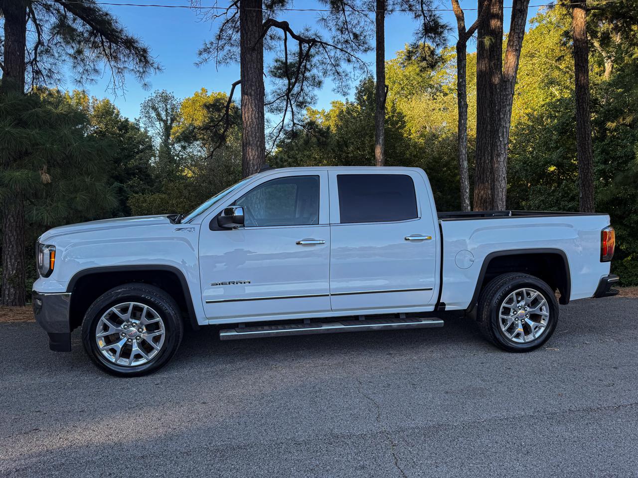 GMC Sierra 1500 4WD Crew Cab 143.5" SLT 2018