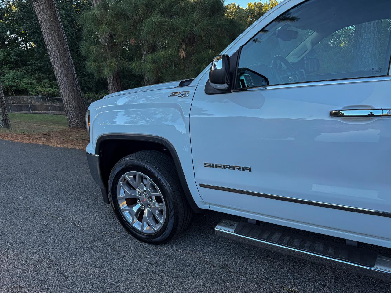 GMC Sierra 1500 4WD Crew Cab 143.5" SLT 2018