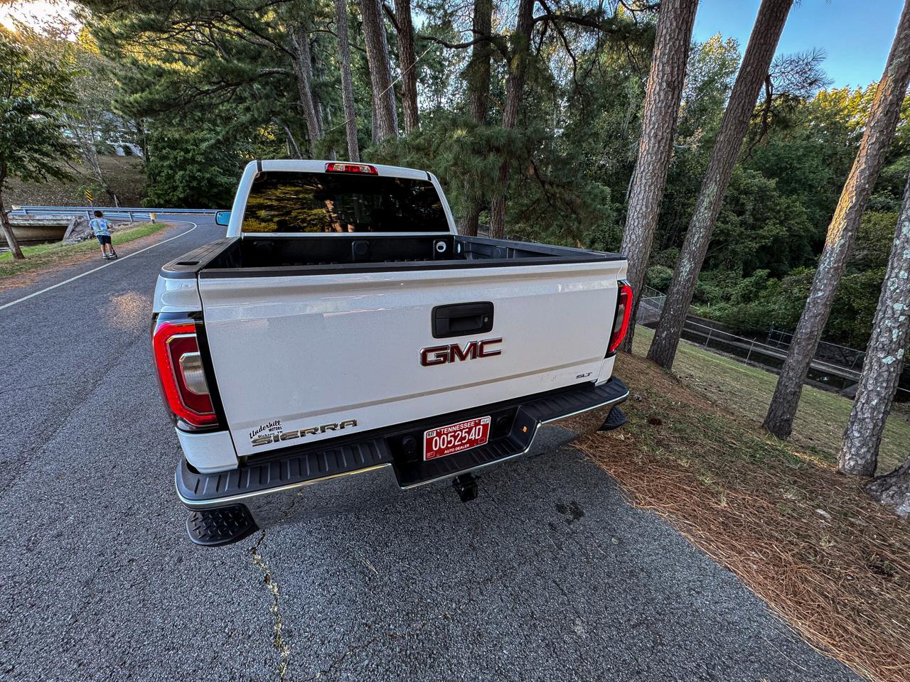 GMC Sierra 1500 4WD Crew Cab 143.5" SLT 2018