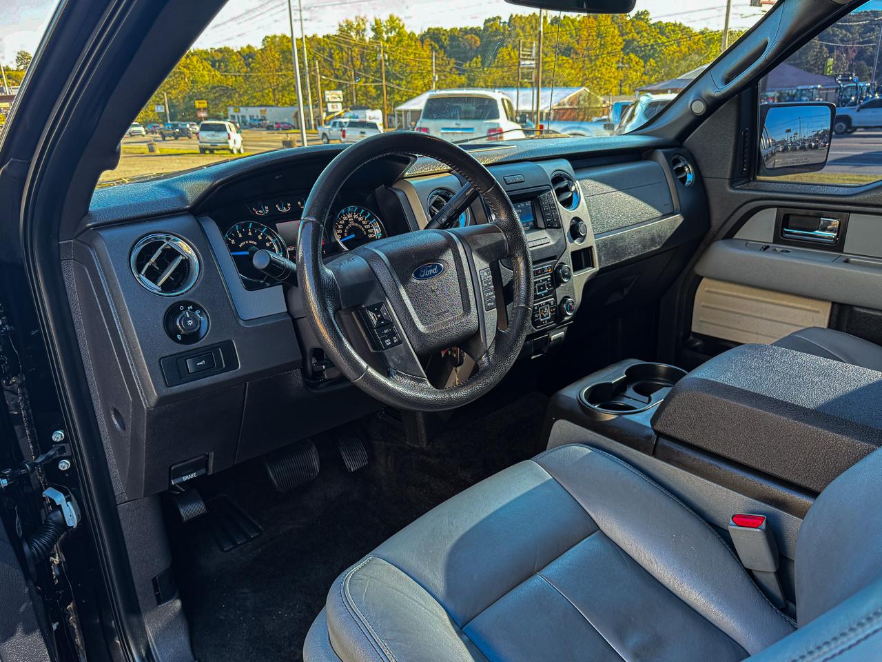 Ford F-150 4WD Reg Cab 145" XLT 2014