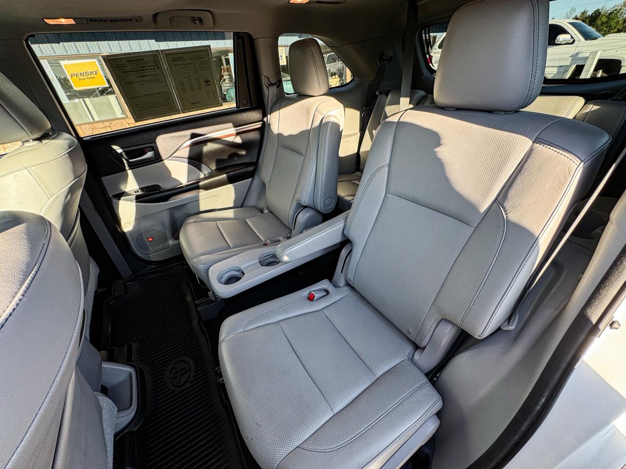 Toyota Highlander Limited AWD V6 2016