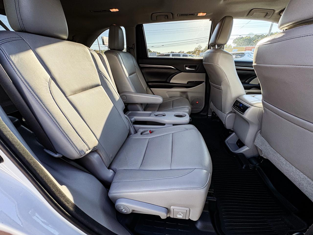 Toyota Highlander Limited AWD V6 2016