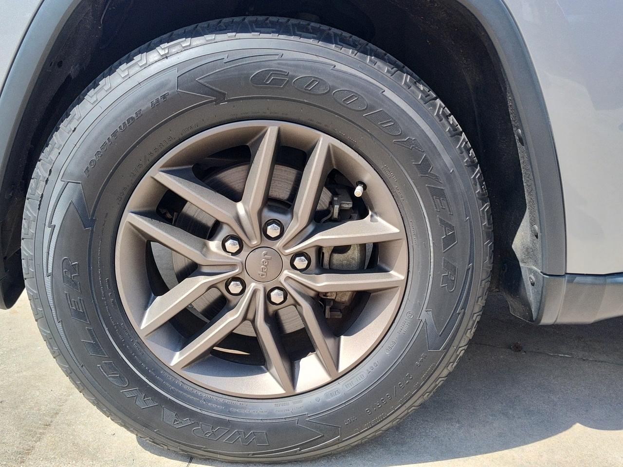 Jeep Grand Cherokee Laredo 2WD 2016