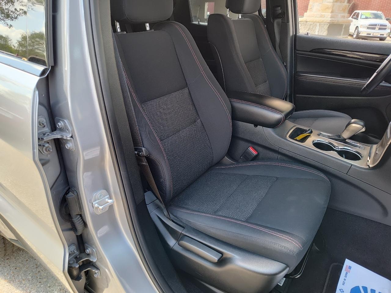 Jeep Grand Cherokee Laredo 2WD 2016