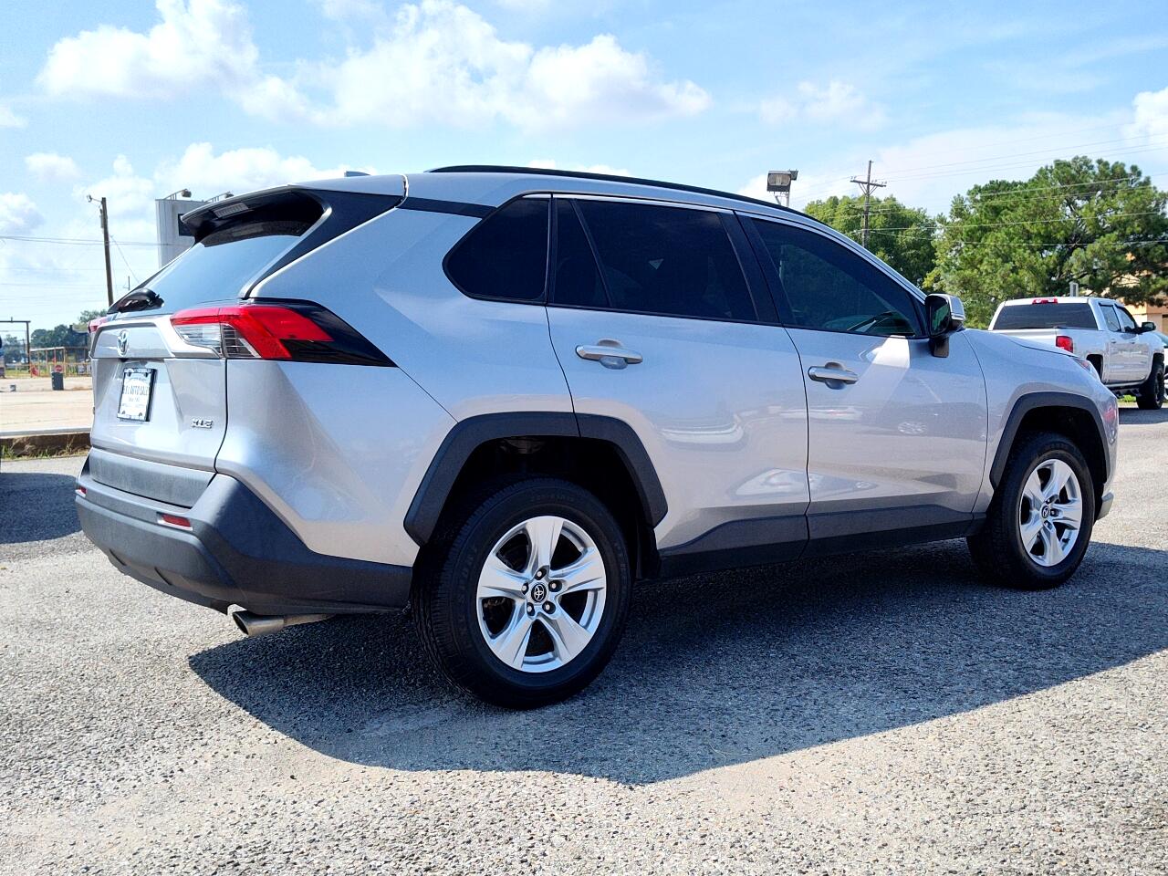 Toyota RAV4 XLE 2020 Toyota RAV4 XLE 2020