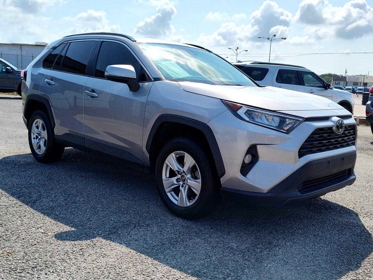 Toyota RAV4 XLE 2020 Toyota RAV4 XLE 2020
