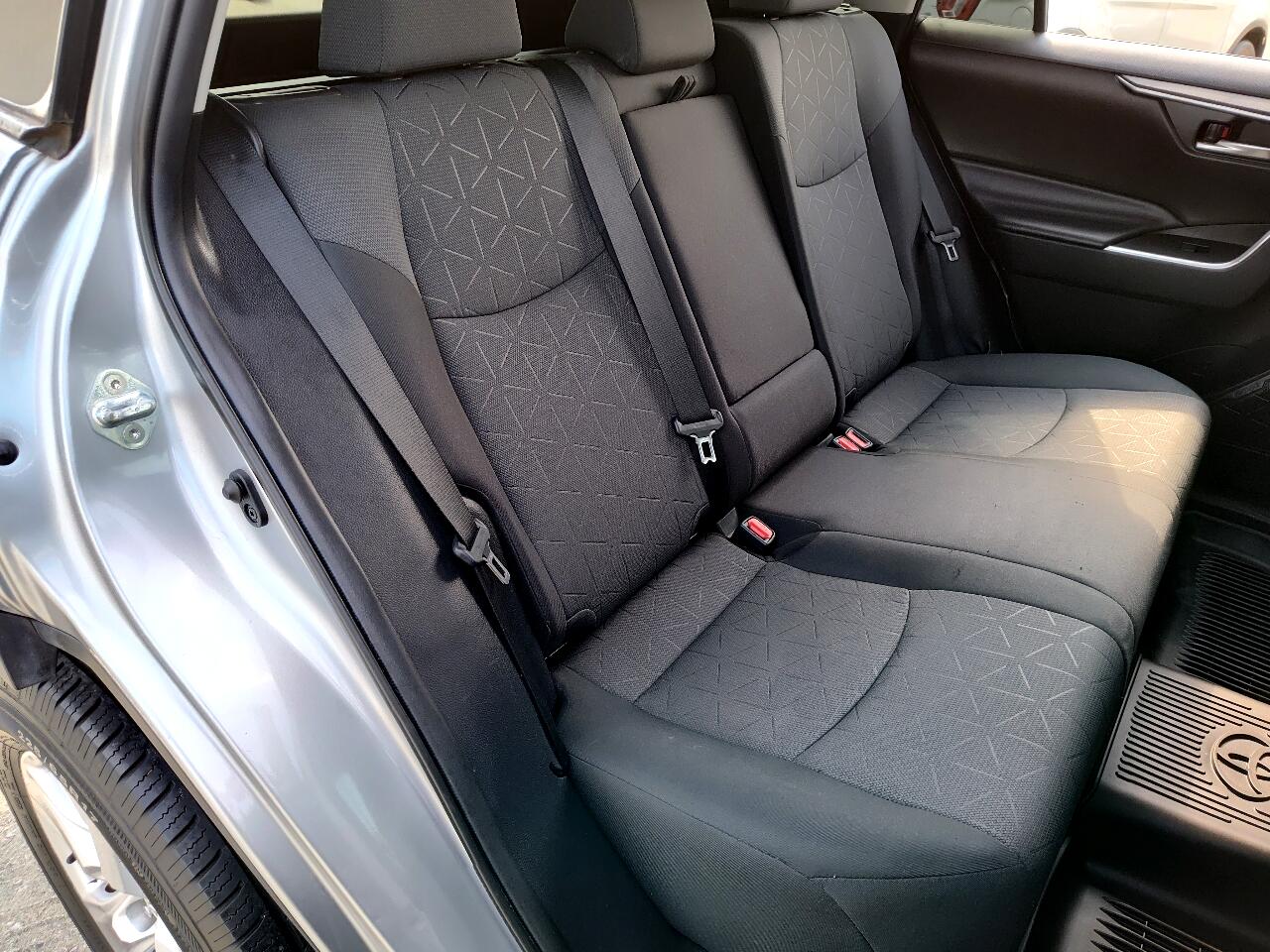 Toyota RAV4 XLE 2020 Toyota RAV4 XLE 2020