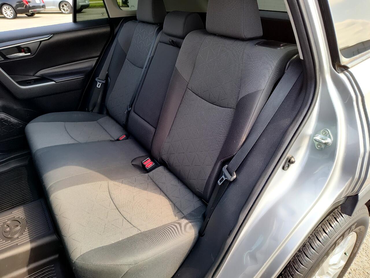 Toyota RAV4 XLE 2020 Toyota RAV4 XLE 2020