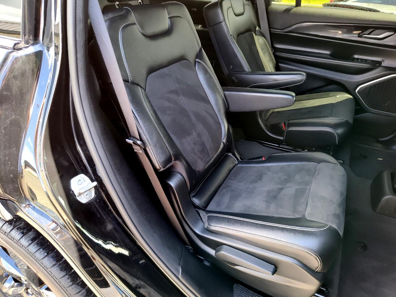 2021 Jeep Grand Cherokee Laredo photo 21