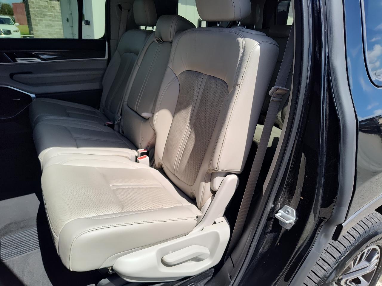 Jeep Wagoneer Series III 2022
