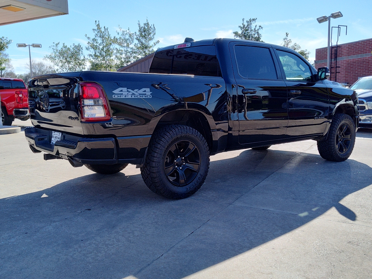 RAM 1500 Big Horn Crew Cab SWB 4WD 2020