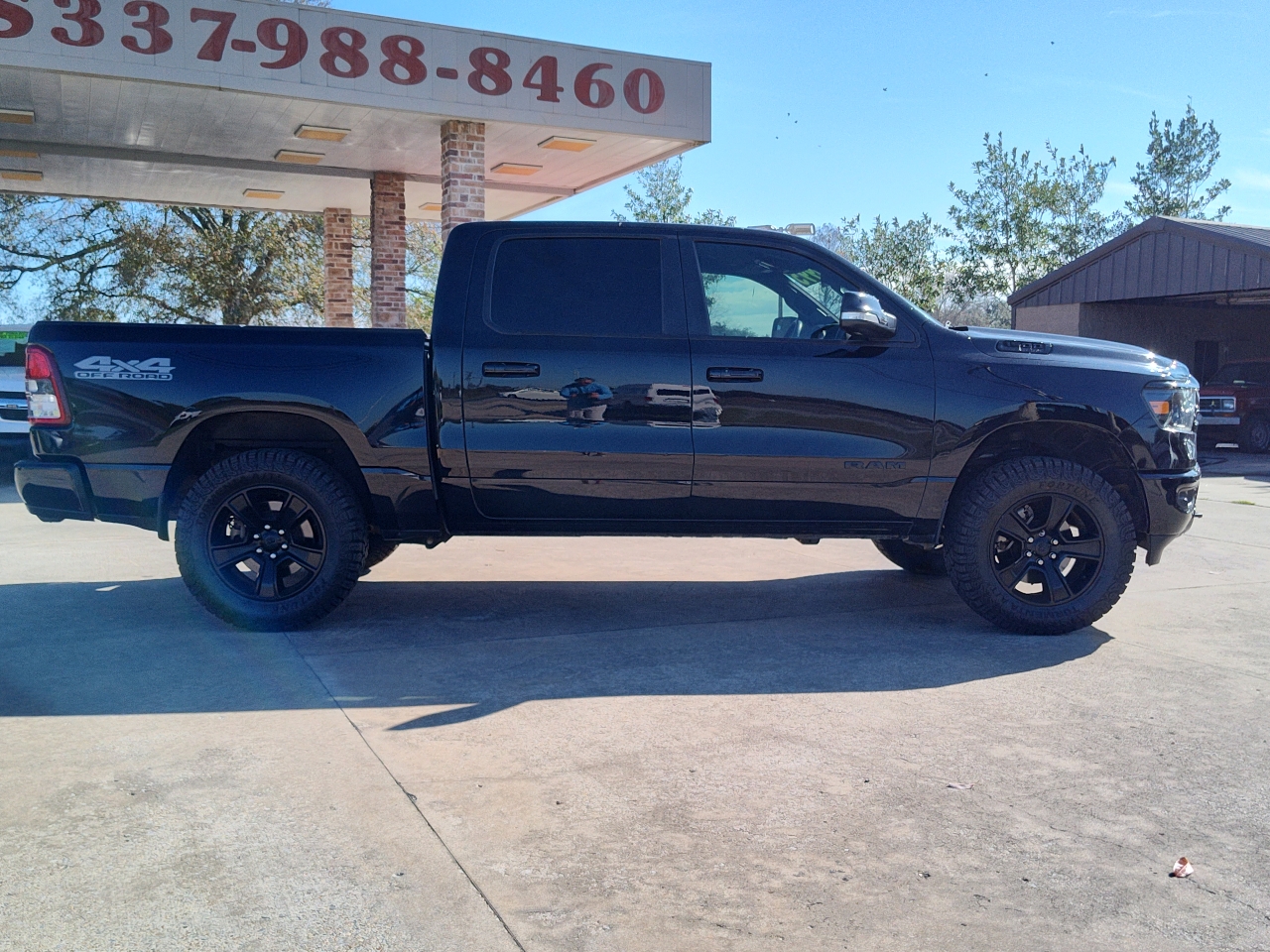 RAM 1500 Big Horn Crew Cab SWB 4WD 2020